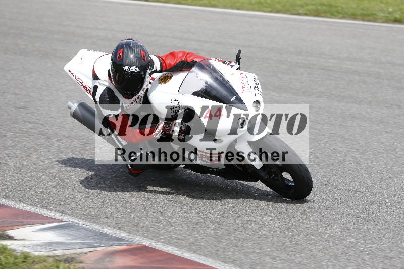 /Archiv-2024/29 12.06.2024 MOTO.CH Track Day ADR/Gruppe blau/Team